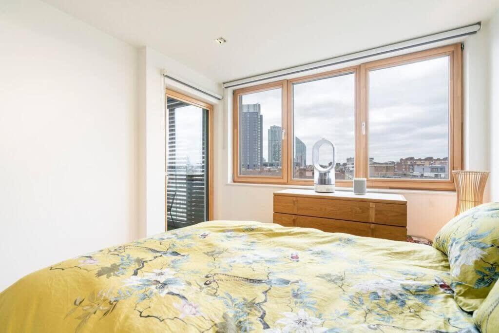 1 Bedroom Penthouse Flat In East London Exterior photo